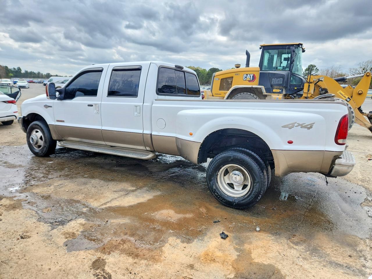 2004 FORD F350 SUPER DUTY photo 2