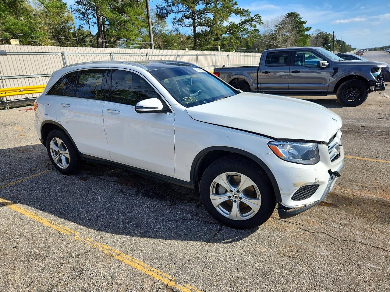 2018 MERCEDES-BENZ GLC 300 photo 4