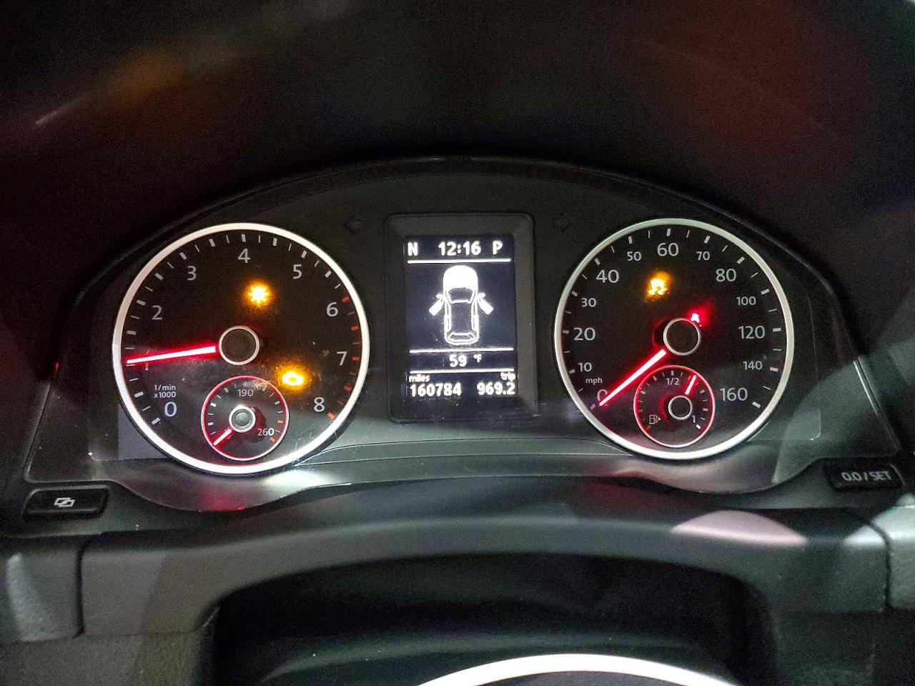2011 VOLKSWAGEN TIGUAN S photo 9