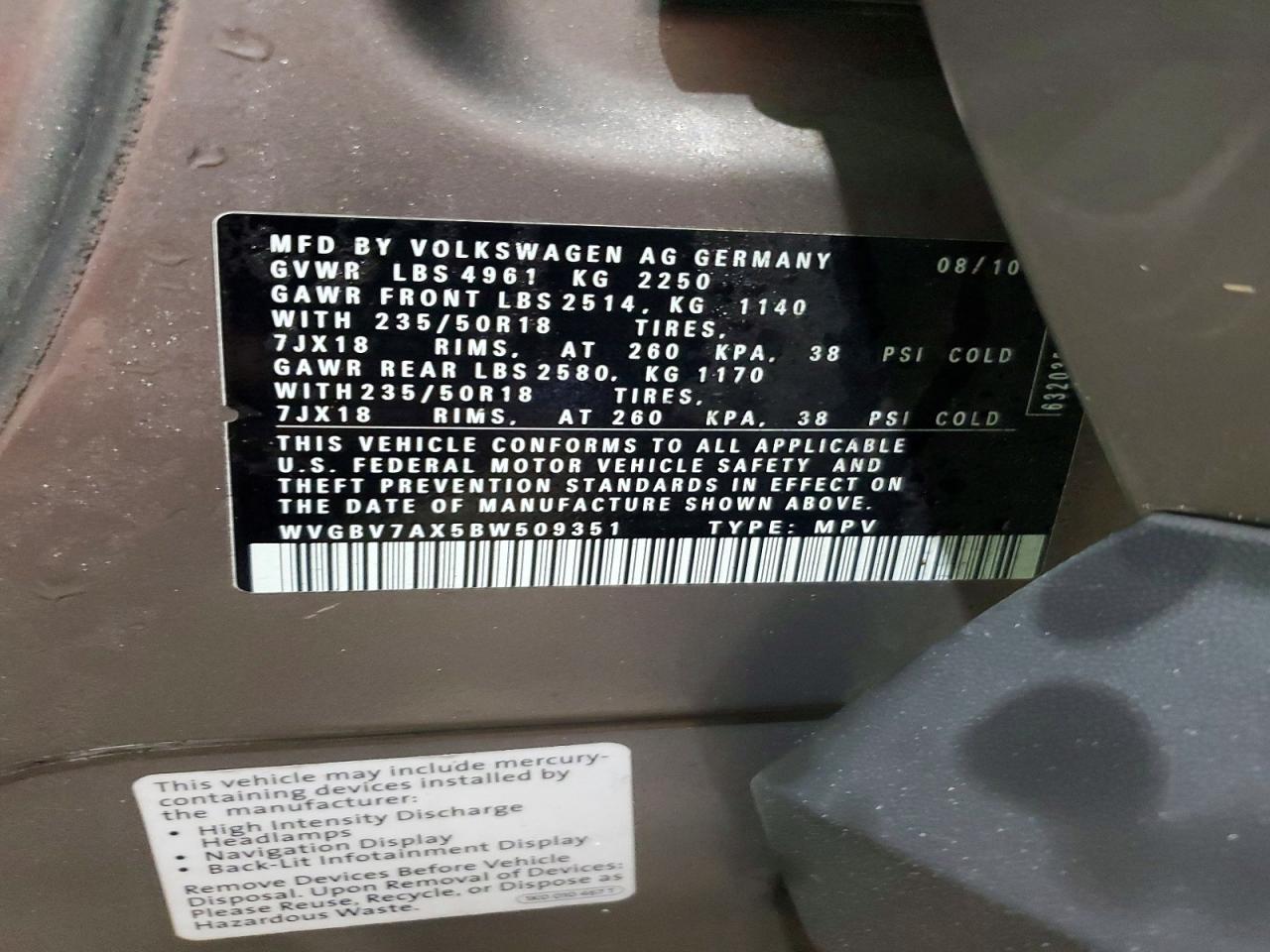 2011 VOLKSWAGEN TIGUAN S photo 13