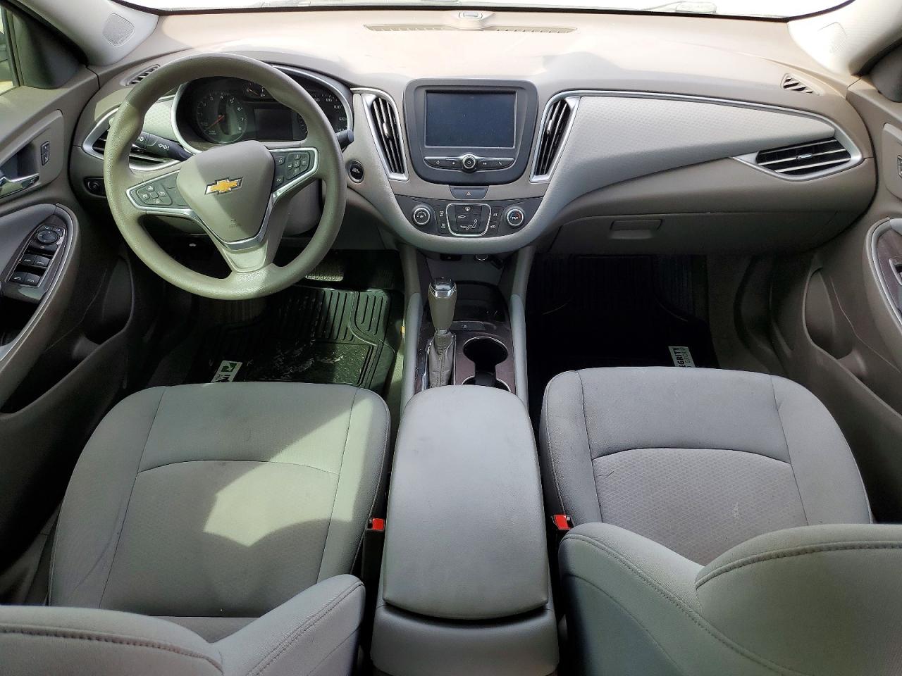 2018 CHEVROLET MALIBU LS photo 8
