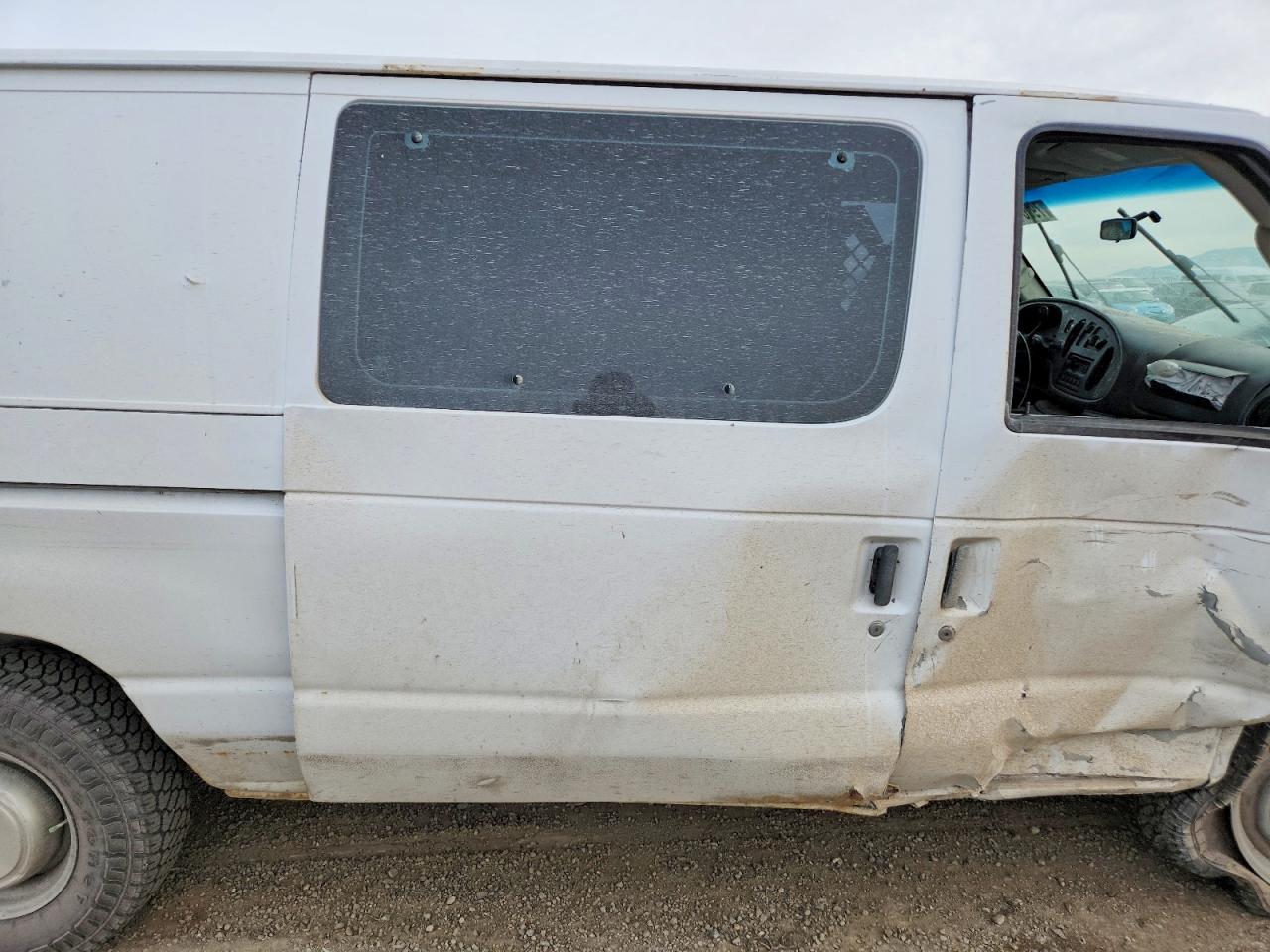 2004 FORD ECONOLINE E250 VAN photo 11