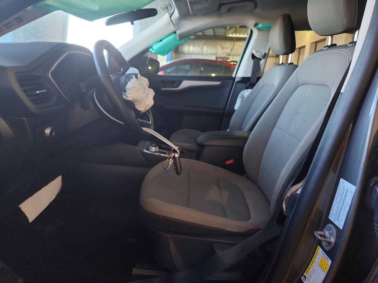 2022 FORD ESCAPE SE photo 7