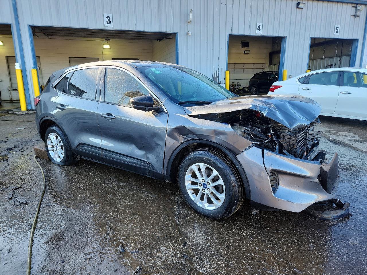 2022 FORD ESCAPE SE photo 4