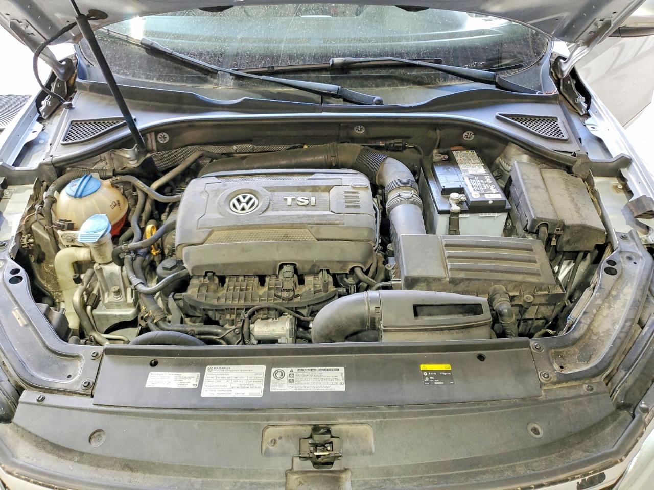 2017 VOLKSWAGEN PASSAT photo 11