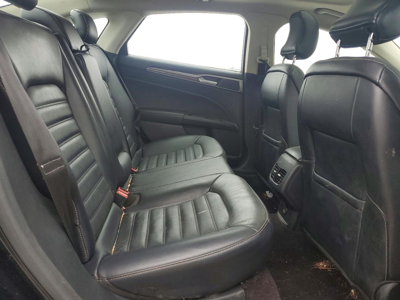 2017 FORD FUSION SE photo 19