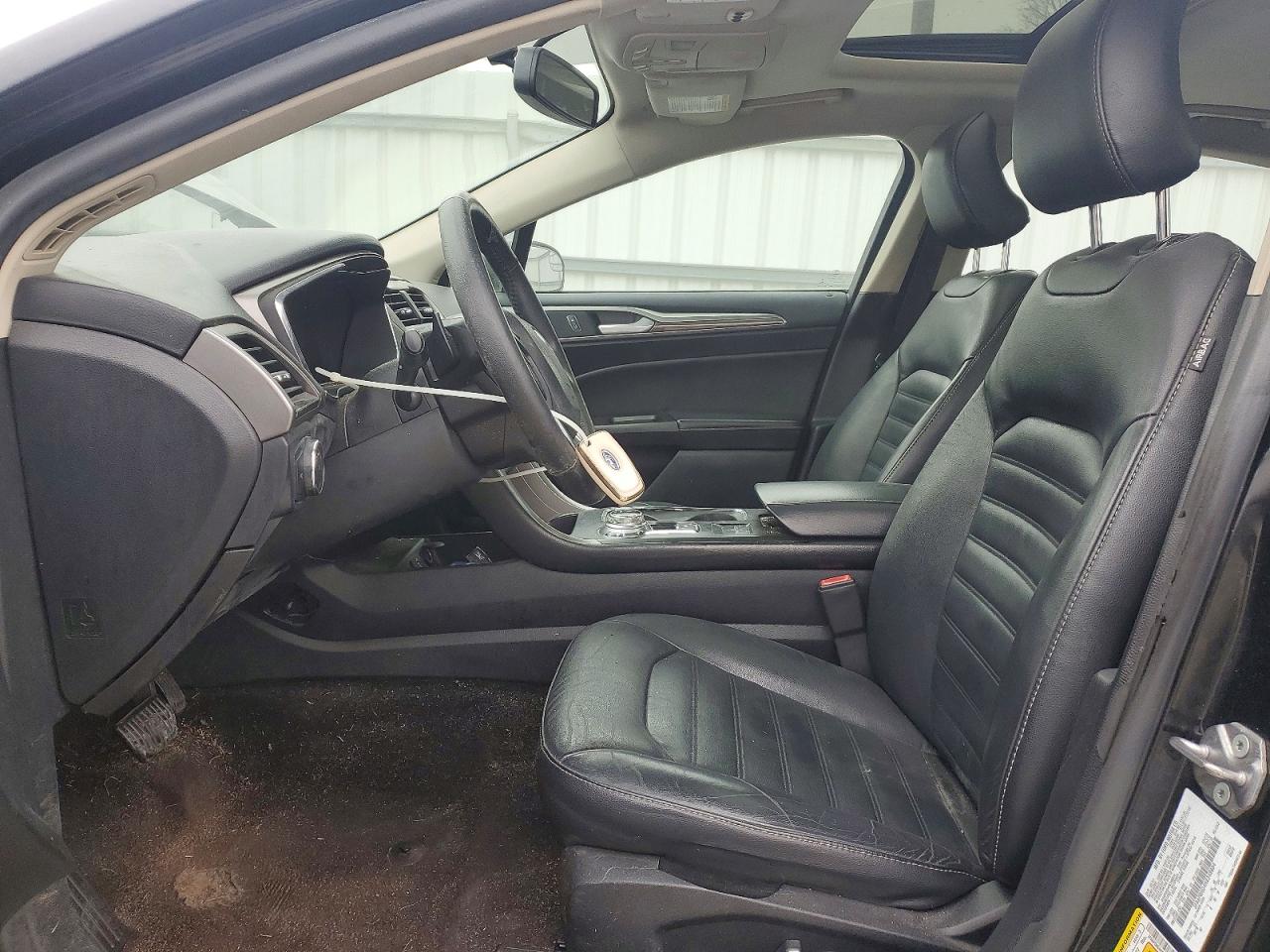 2017 FORD FUSION SE photo 13