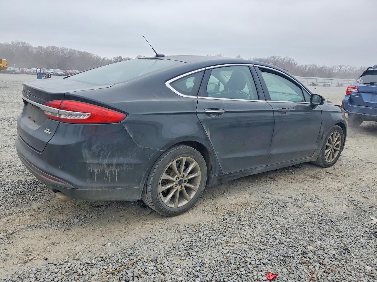 2017 FORD FUSION SE photo 5