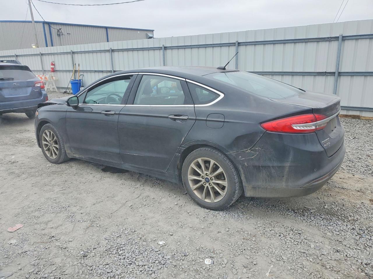 2017 FORD FUSION SE photo 3