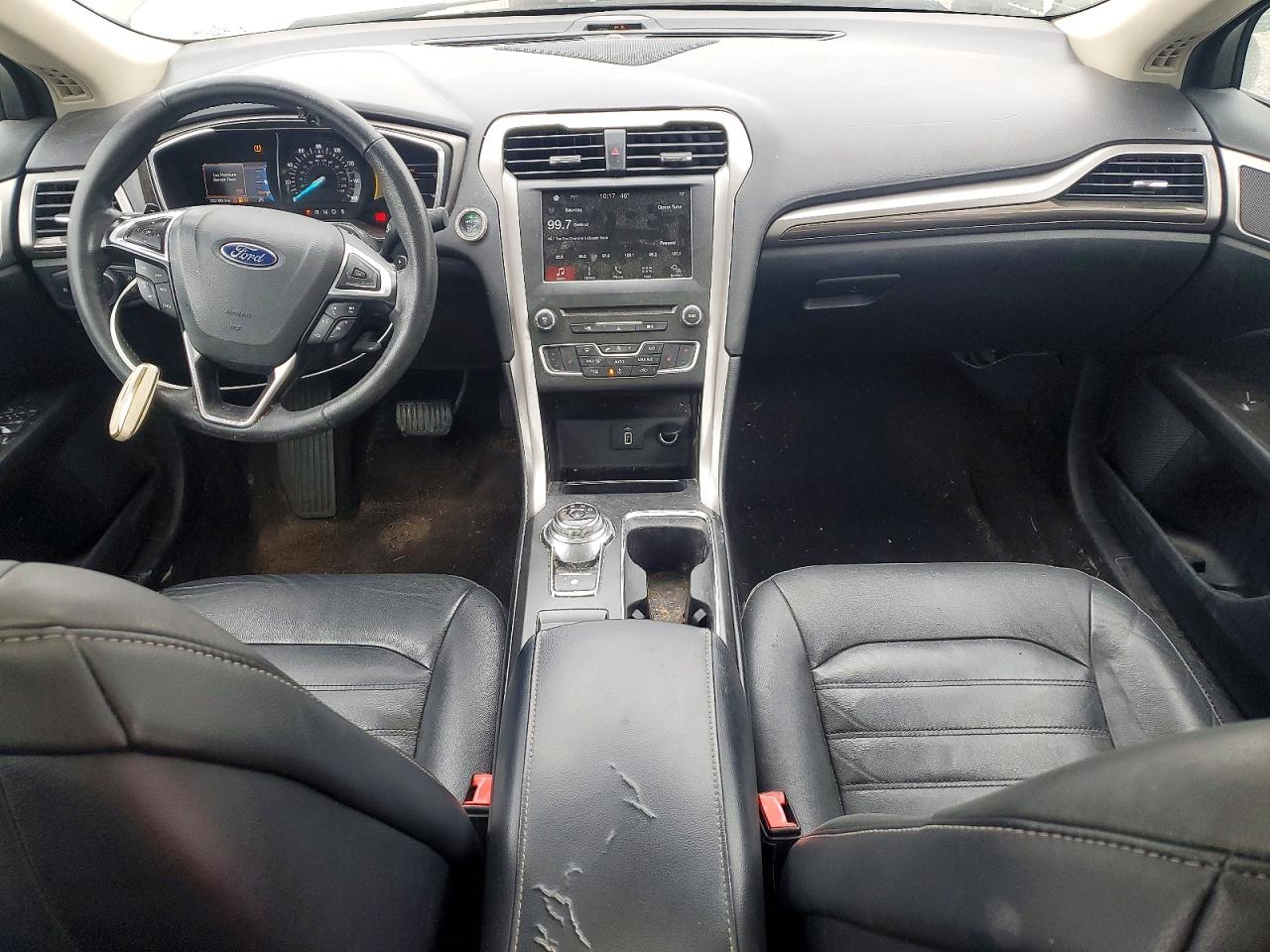 2017 FORD FUSION SE photo 15