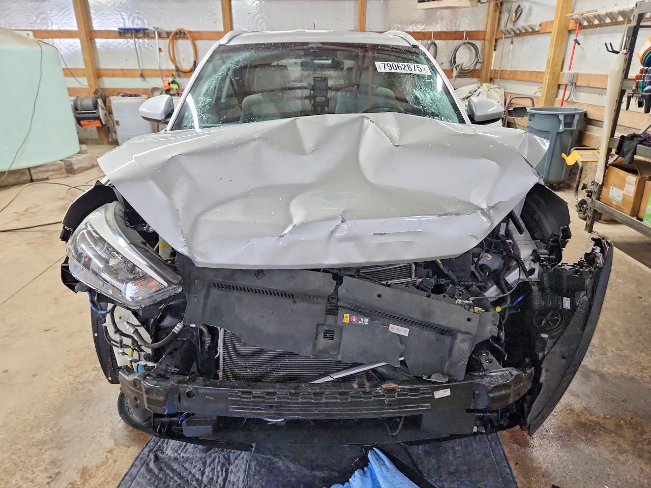2017 HYUNDAI TUCSON SE photo 5