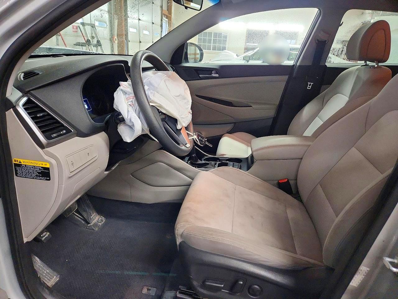2017 HYUNDAI TUCSON SE photo 7