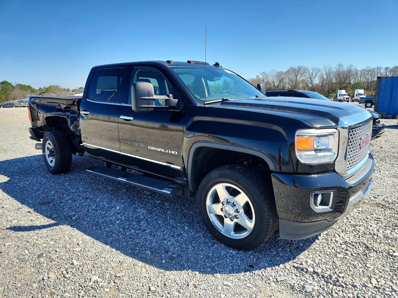 2015 GMC SIERRA K2500 DENALI photo 4