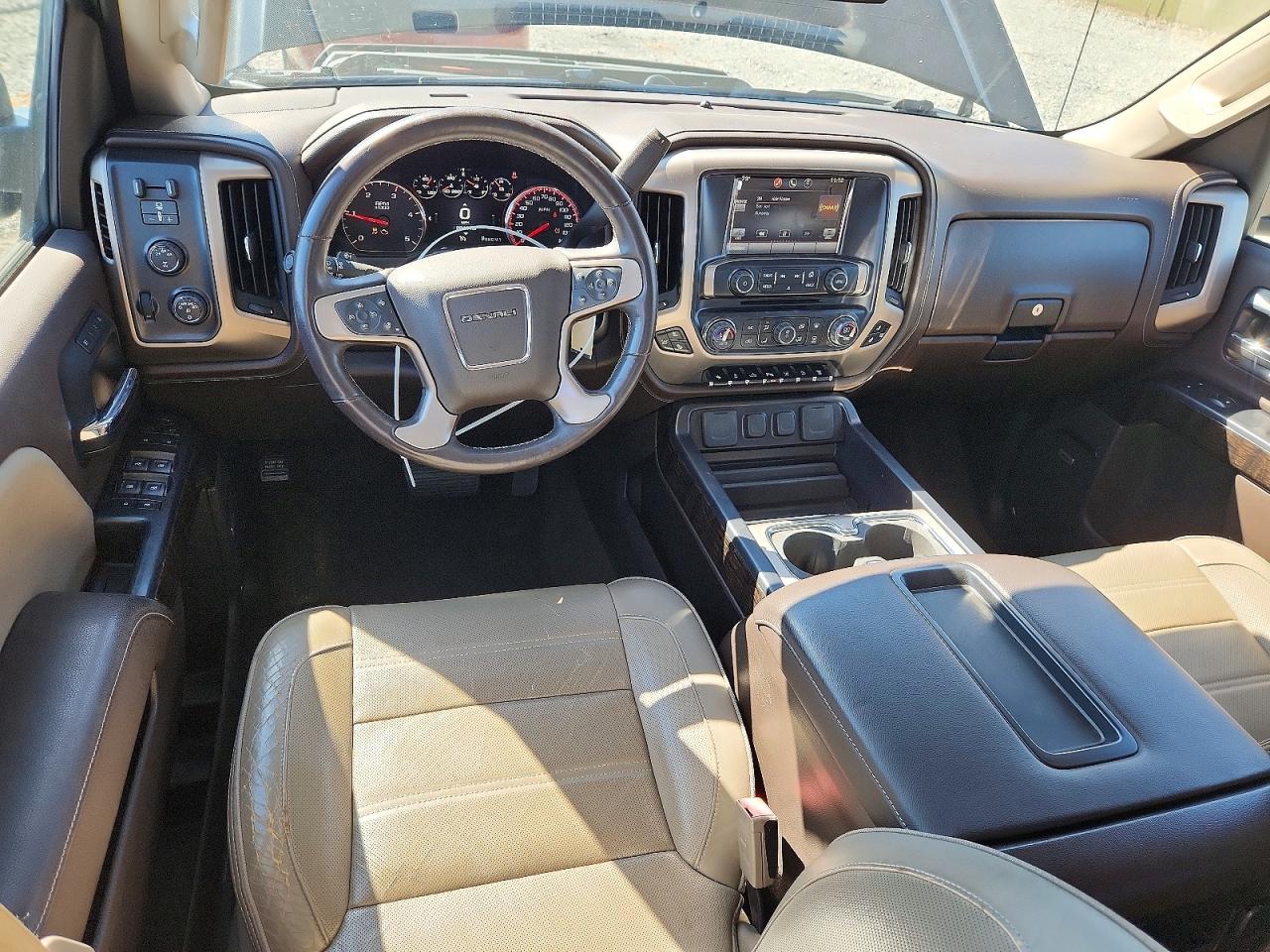 2015 GMC SIERRA K2500 DENALI photo 8