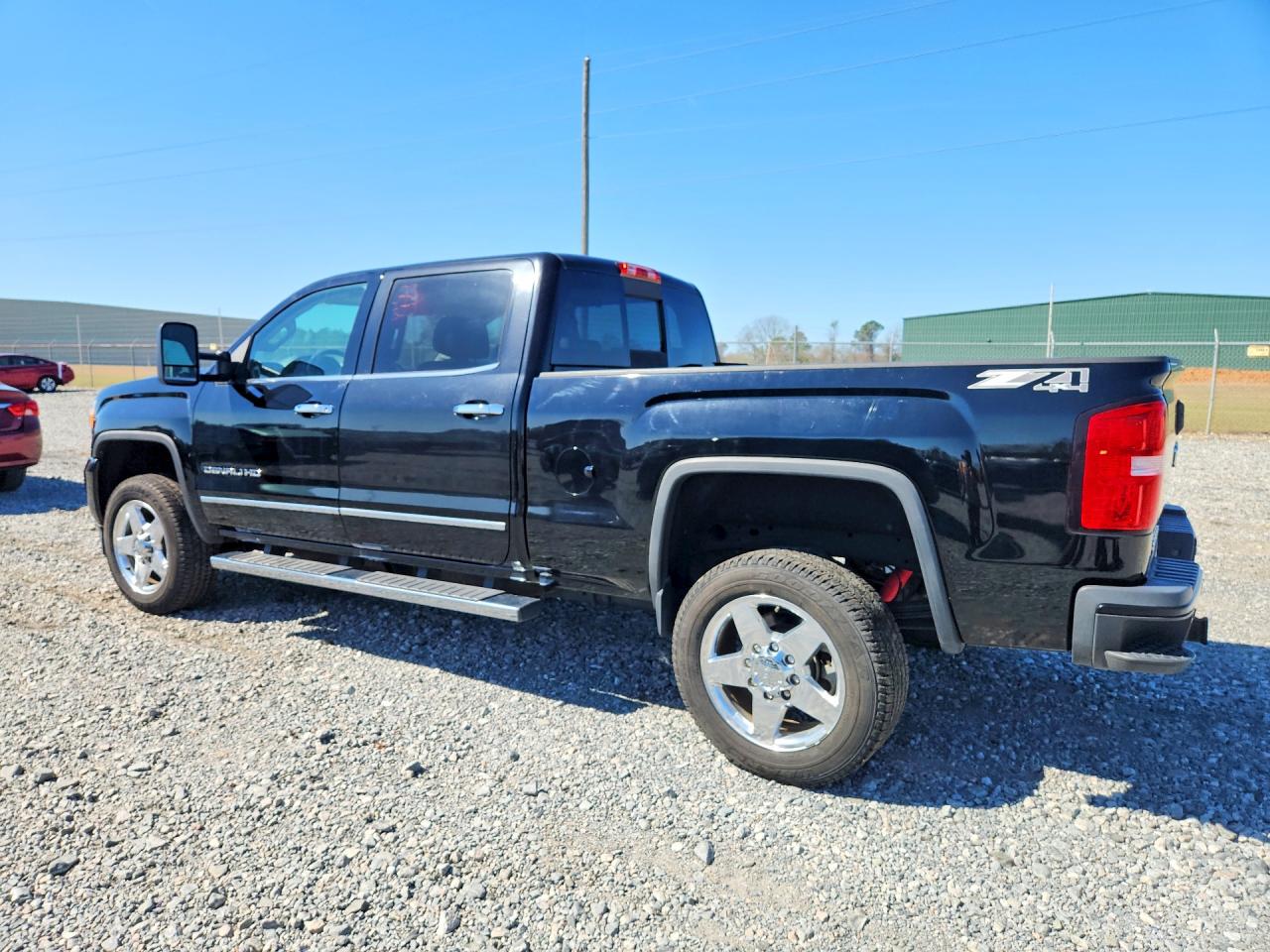 2015 GMC SIERRA K2500 DENALI photo 2
