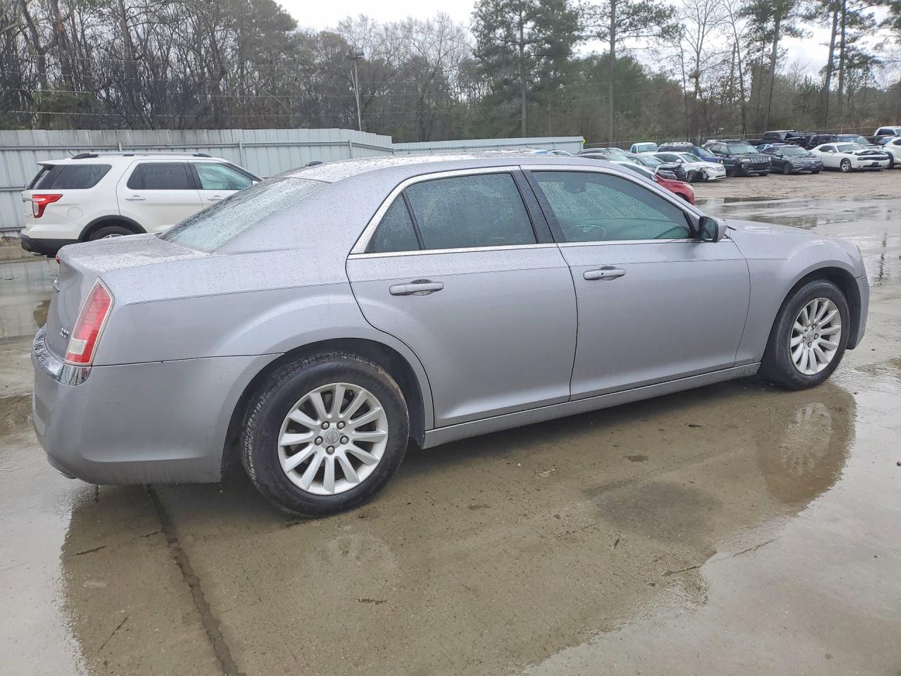 2014 CHRYSLER 300 photo 5