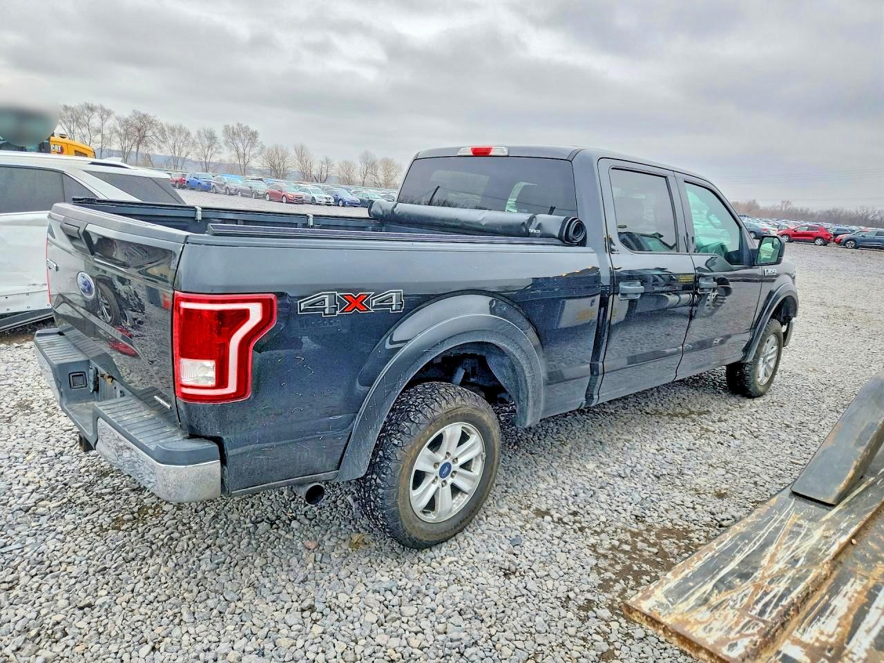 2015 FORD F150 SUPERCREW photo 4