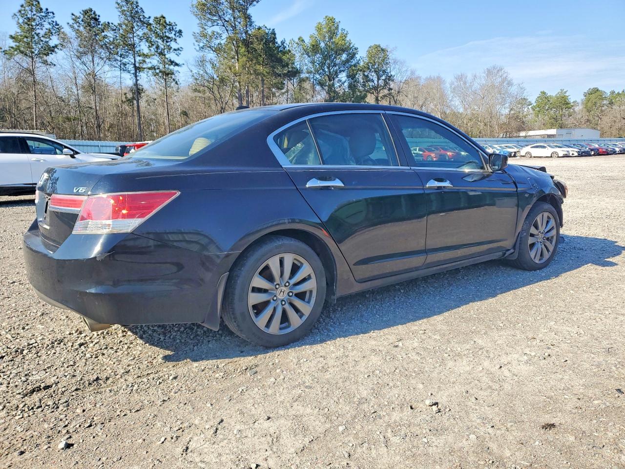 2011 HONDA ACCORD photo 3