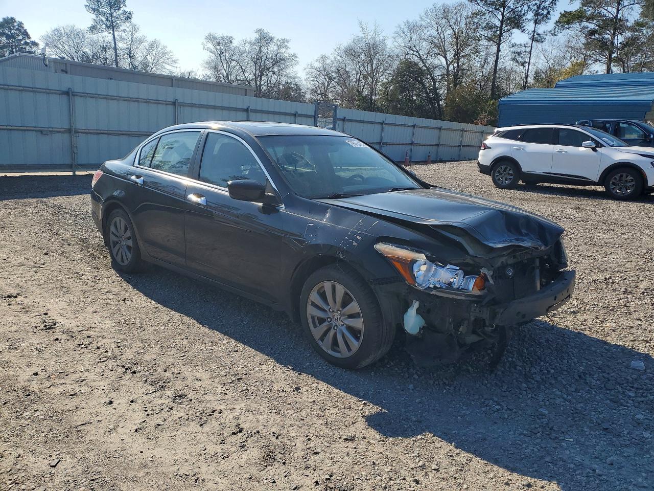 2011 HONDA ACCORD photo 4