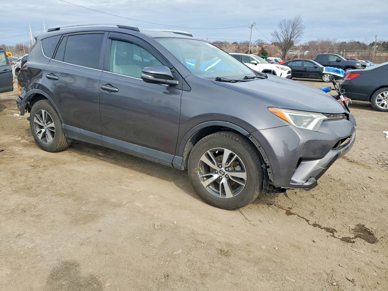 2016 TOYOTA RAV4 XLE photo 7