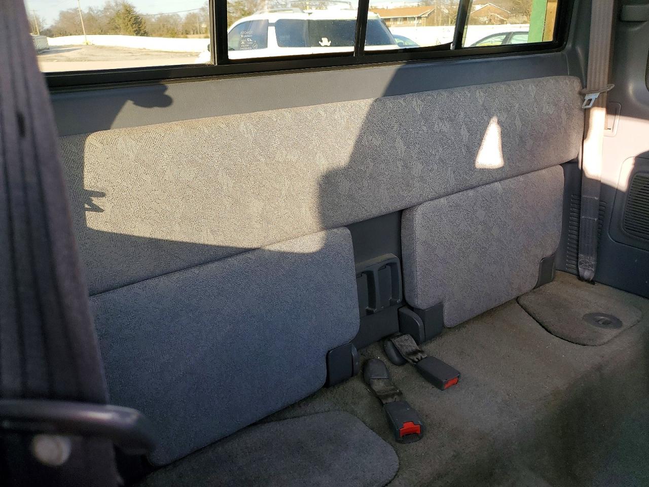 2000 TOYOTA TACOMA BASE photo 10