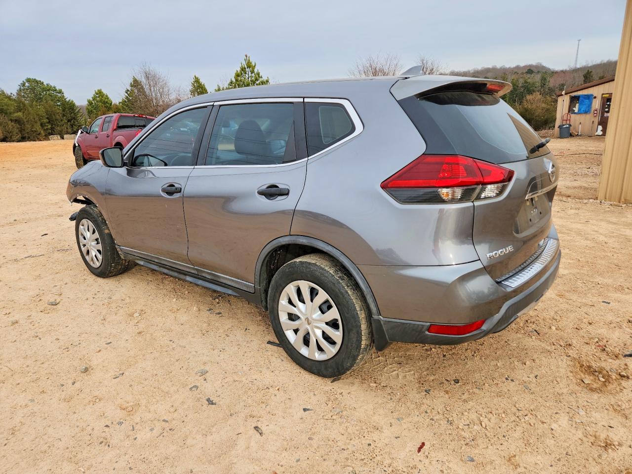 2018 NISSAN ROGUE S photo 2