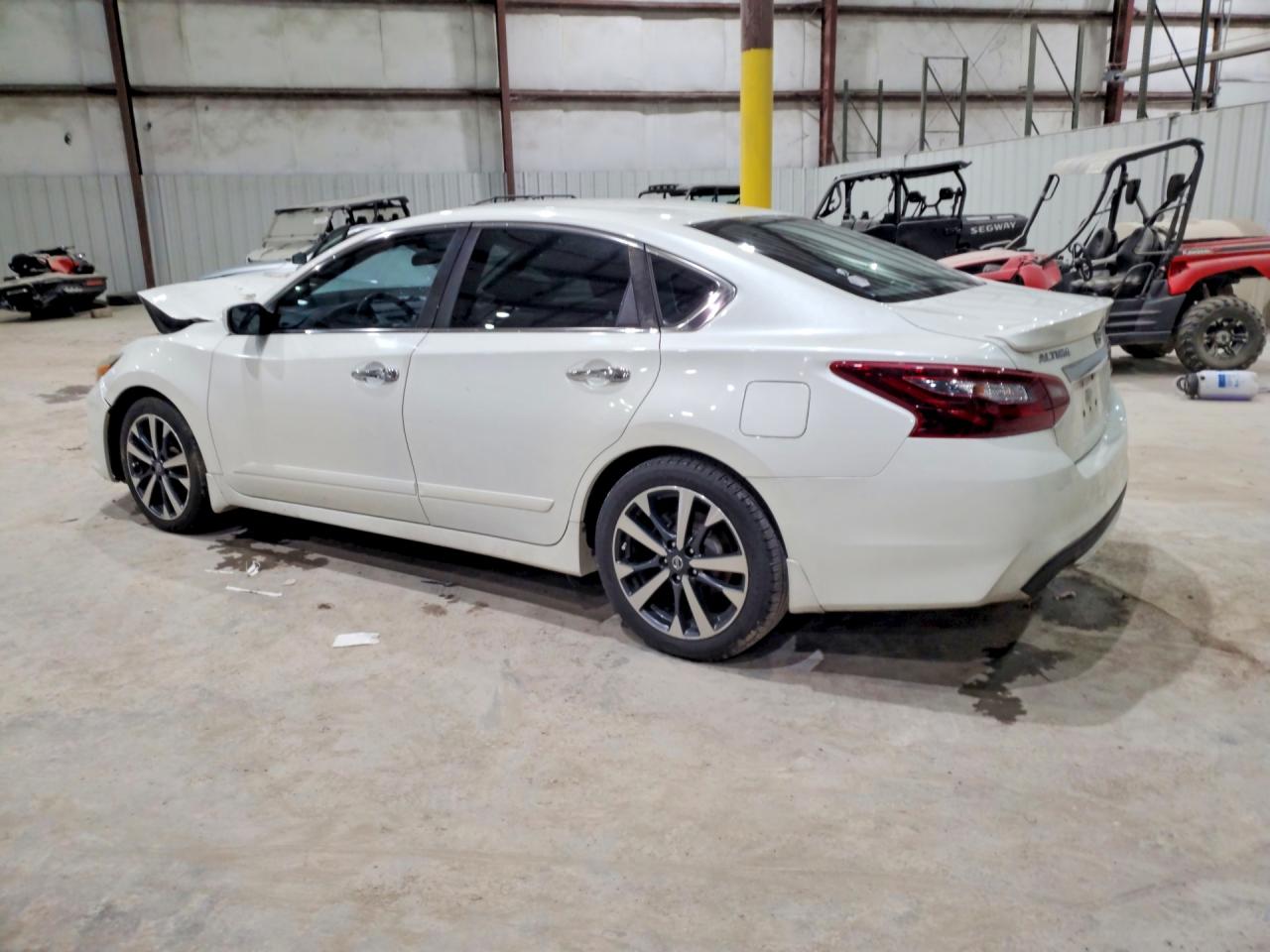 2017 NISSAN ALTIMA 2.5 SR photo 3