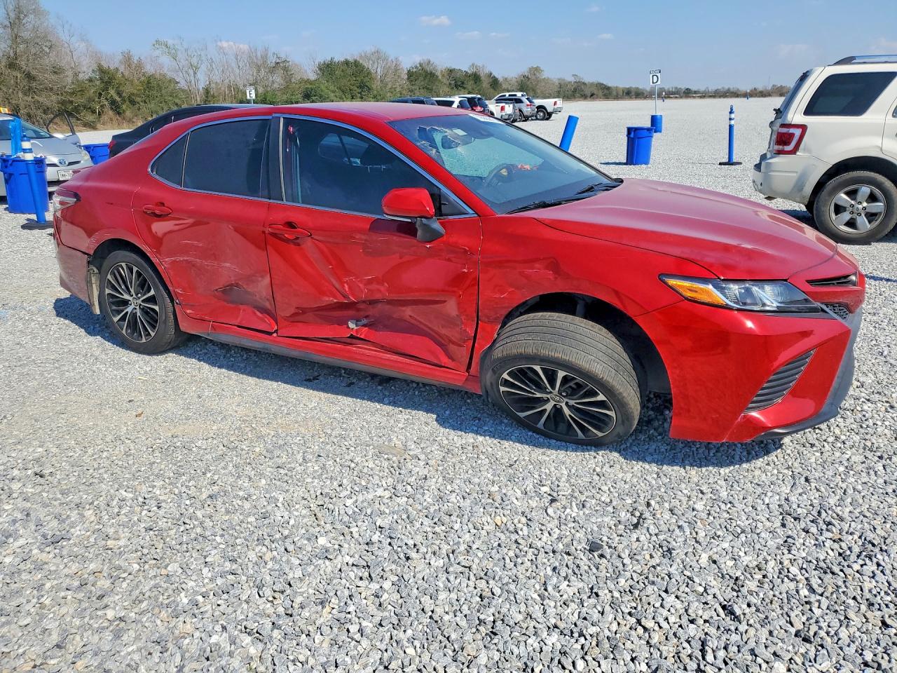 2020 TOYOTA CAMRY SE photo 10