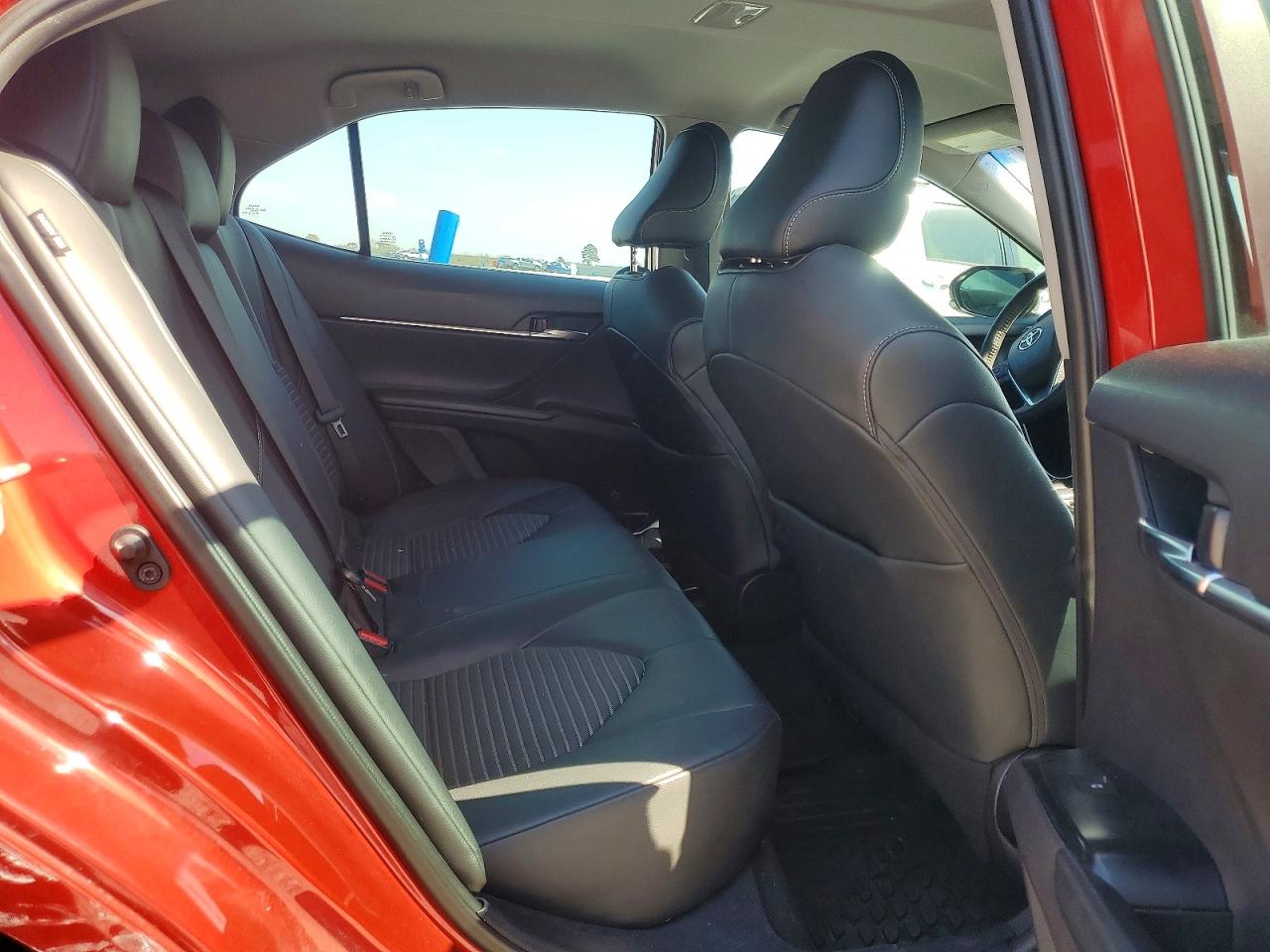 2020 TOYOTA CAMRY SE photo 28