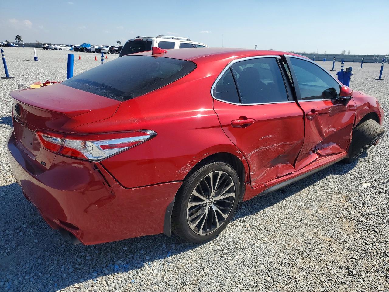 2020 TOYOTA CAMRY SE photo 7