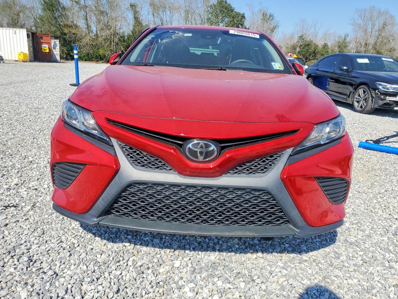 2020 TOYOTA CAMRY SE photo 13
