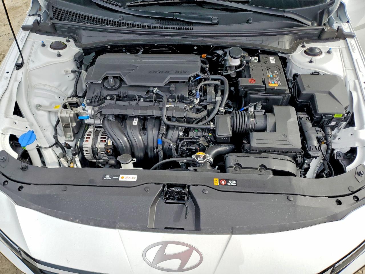 2025 HYUNDAI ELANTRA photo 21