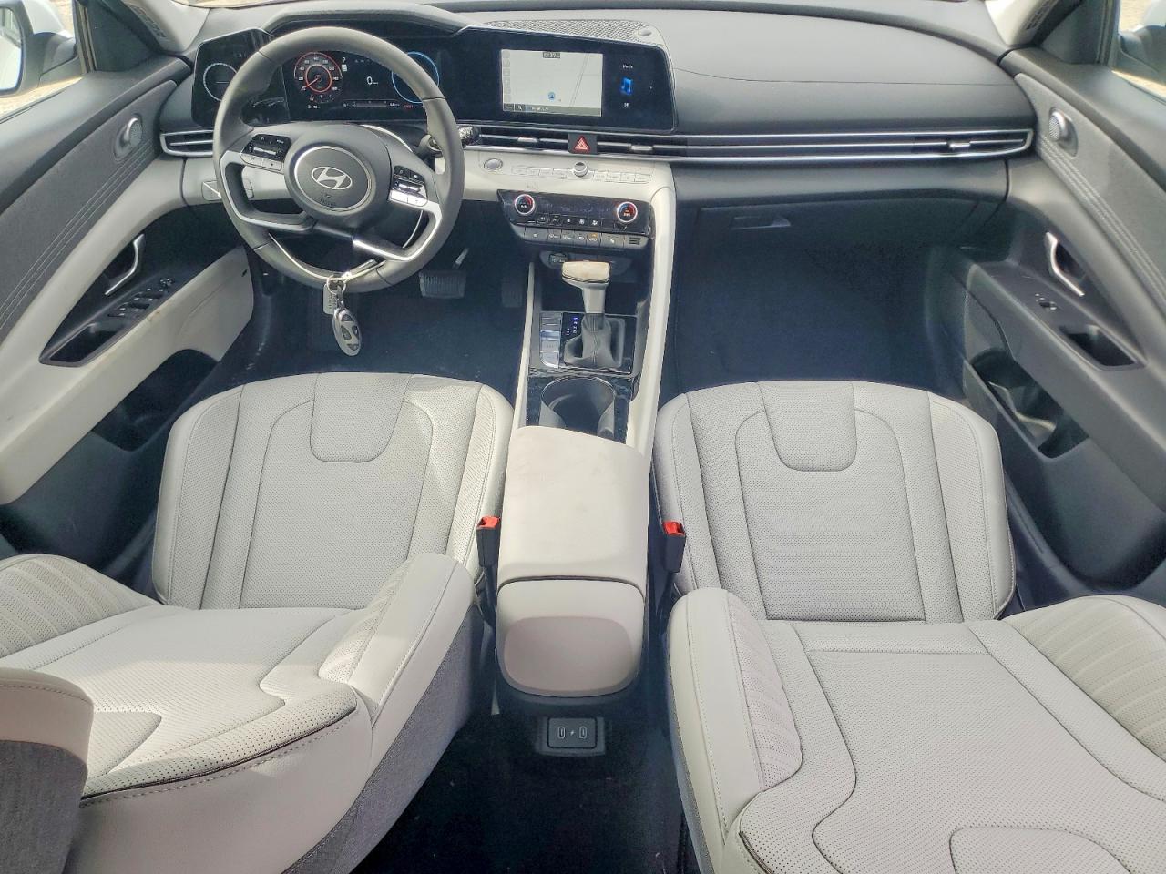 2025 HYUNDAI ELANTRA photo 15