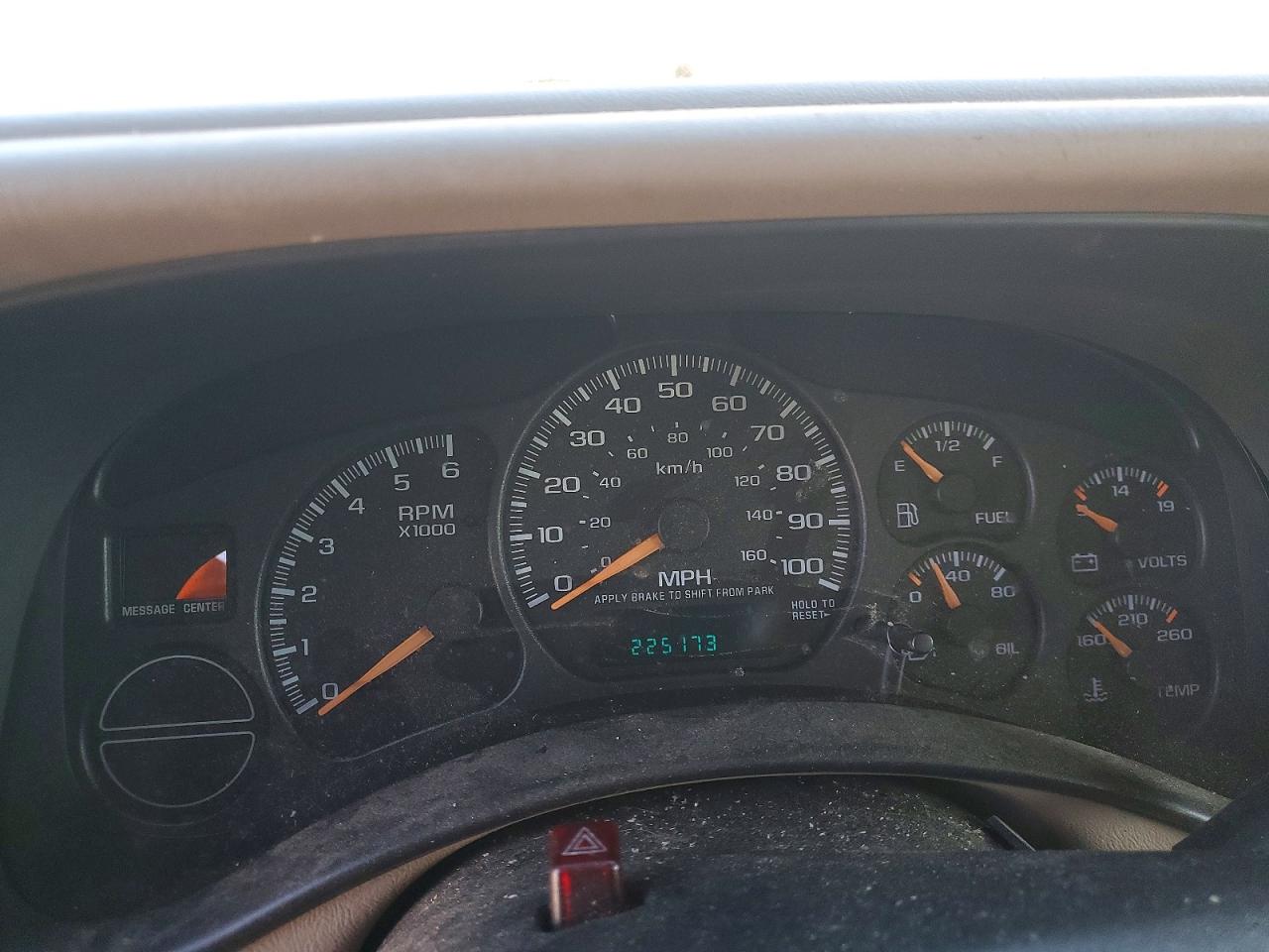 2001 CHEVROLET SUBURBAN C1500 photo 17