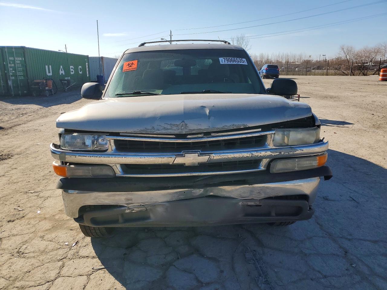 2001 CHEVROLET SUBURBAN C1500 photo 9