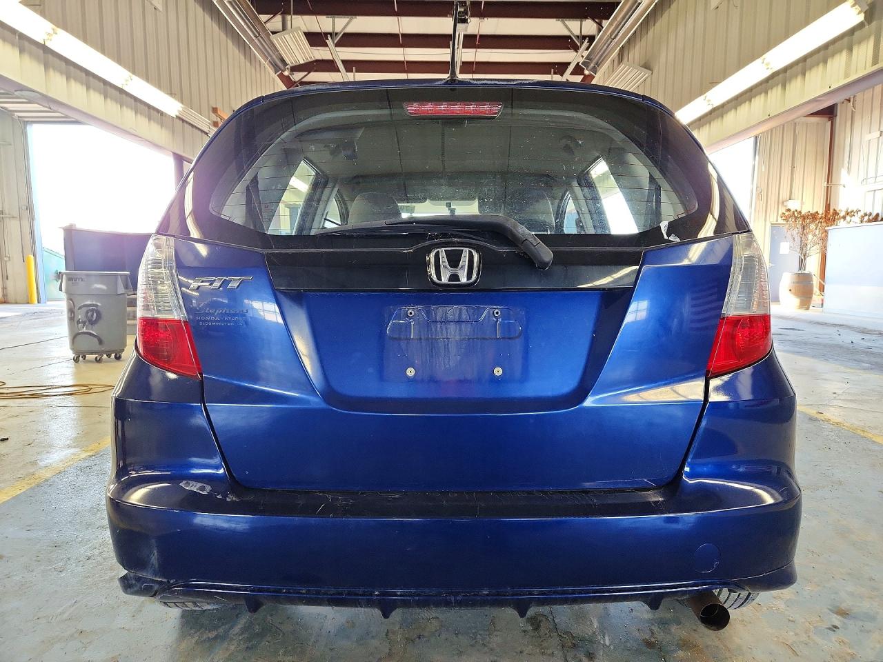 2013 HONDA FIT photo 11