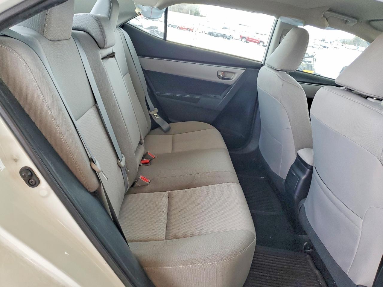 2015 TOYOTA COROLLA L photo 28