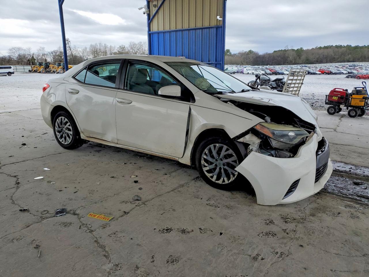 2015 TOYOTA COROLLA L photo 10