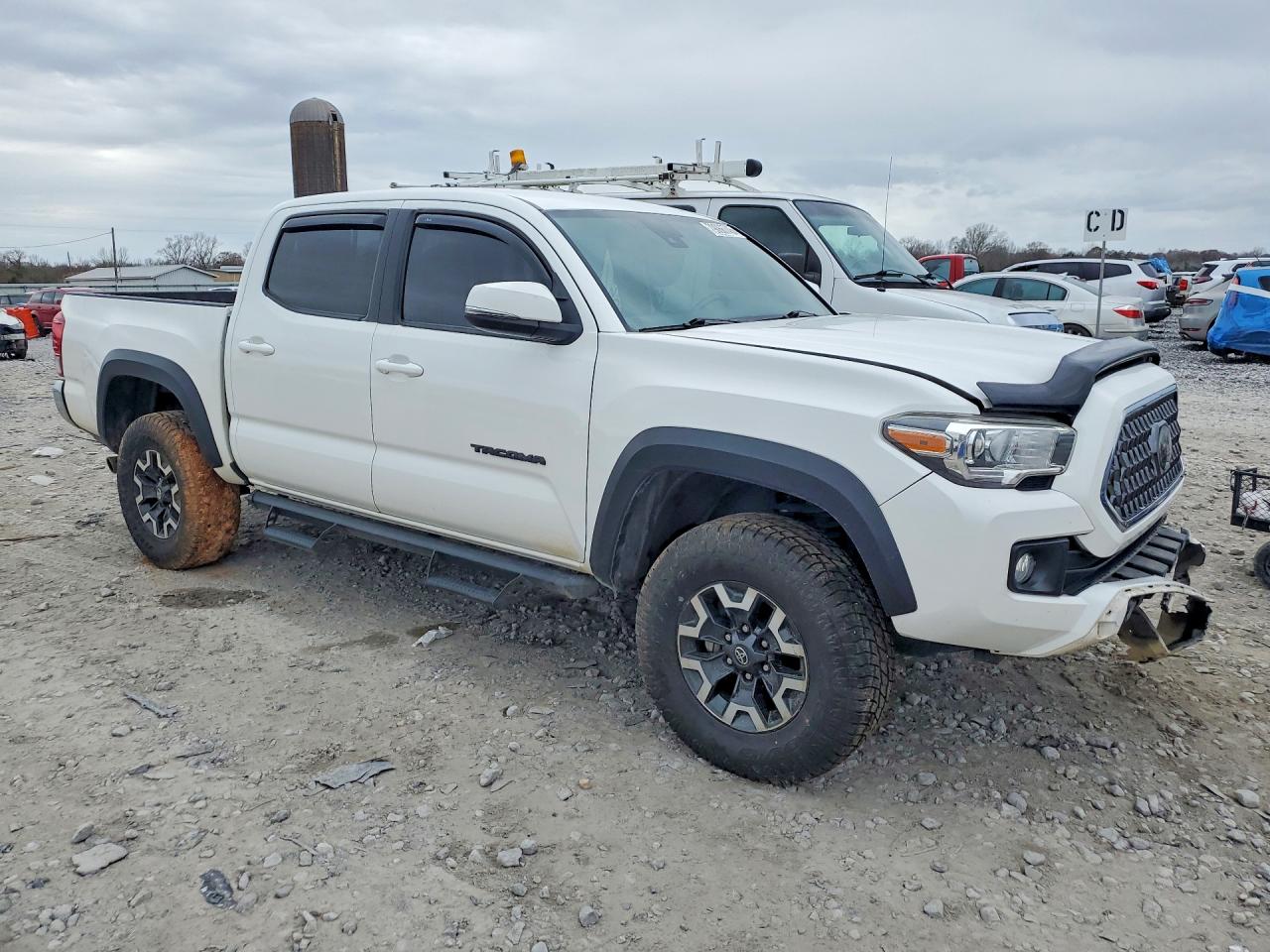 2019 TOYOTA TACOMA TRD OFF-ROAD photo 4
