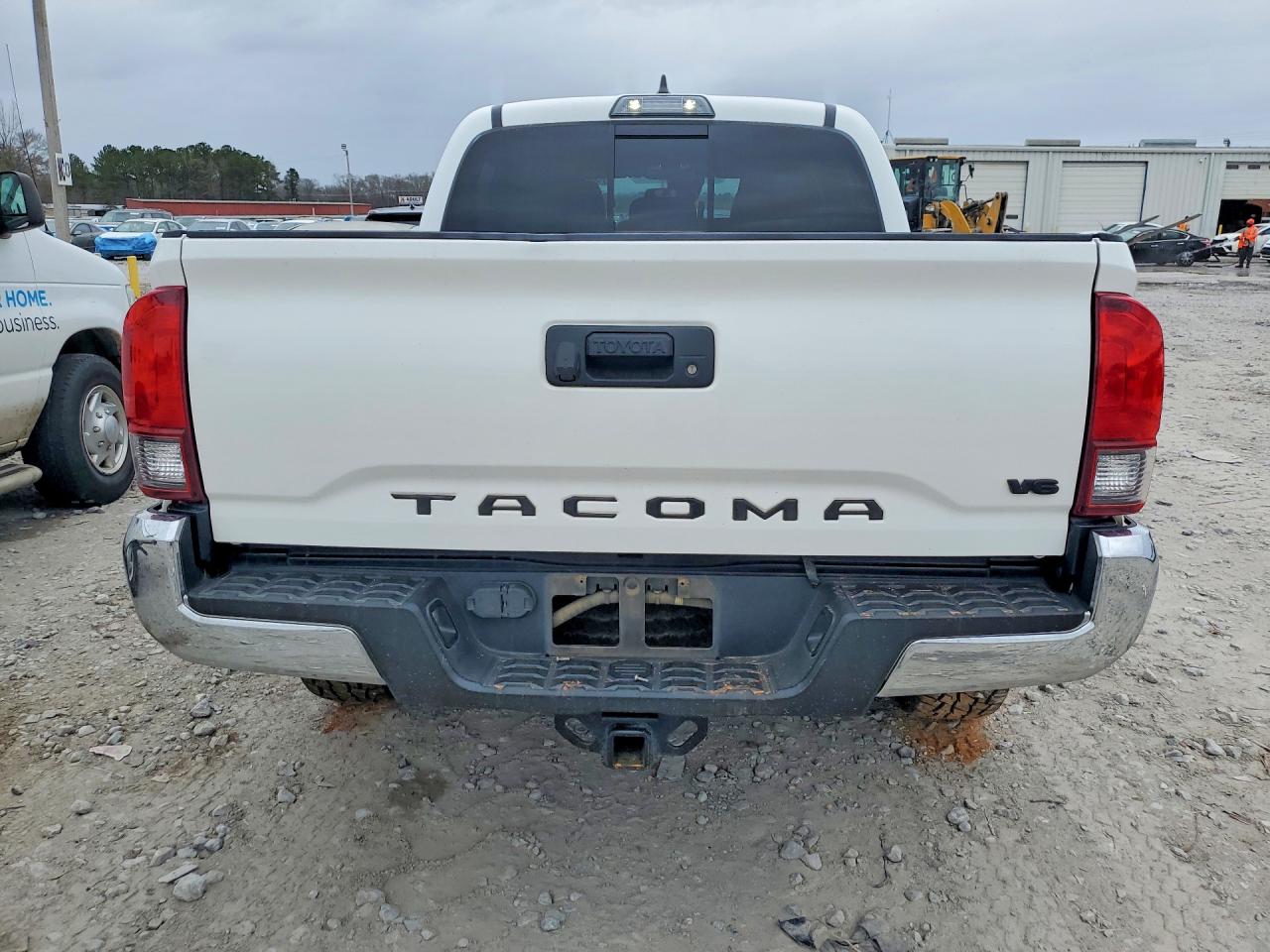 2019 TOYOTA TACOMA TRD OFF-ROAD photo 6