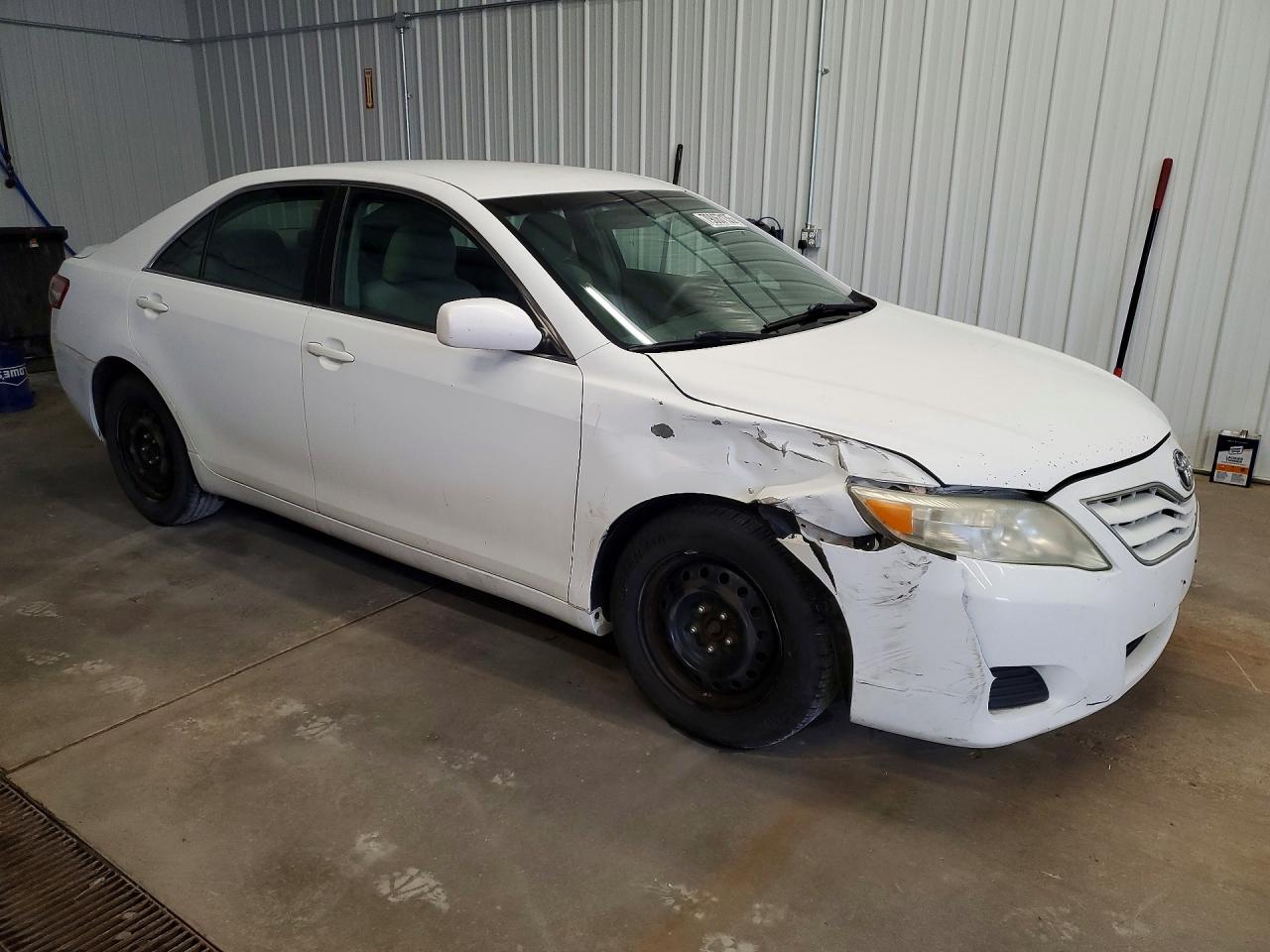 2010 TOYOTA CAMRY LE photo 7