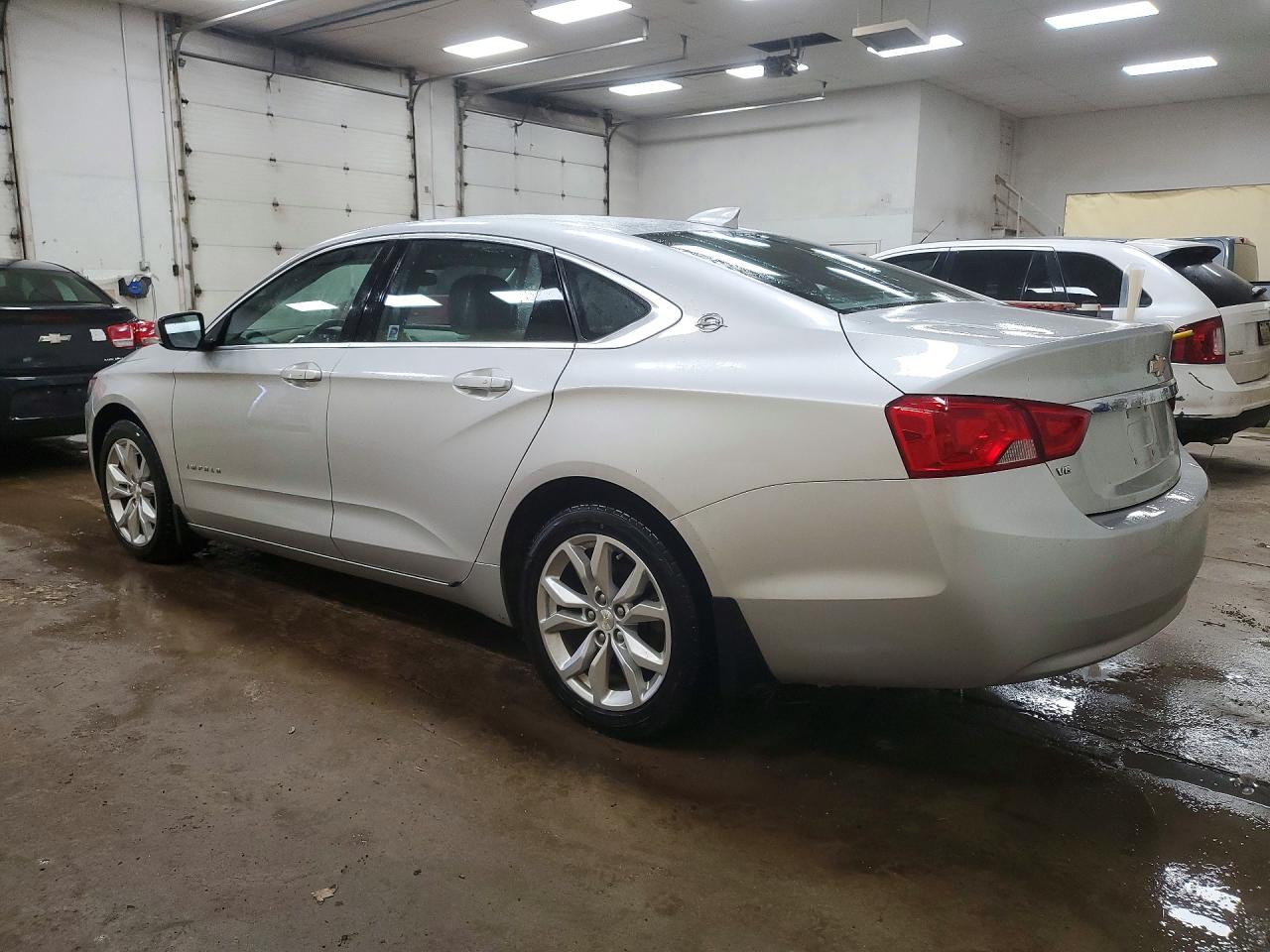 2018 CHEVROLET IMPALA LT photo 2