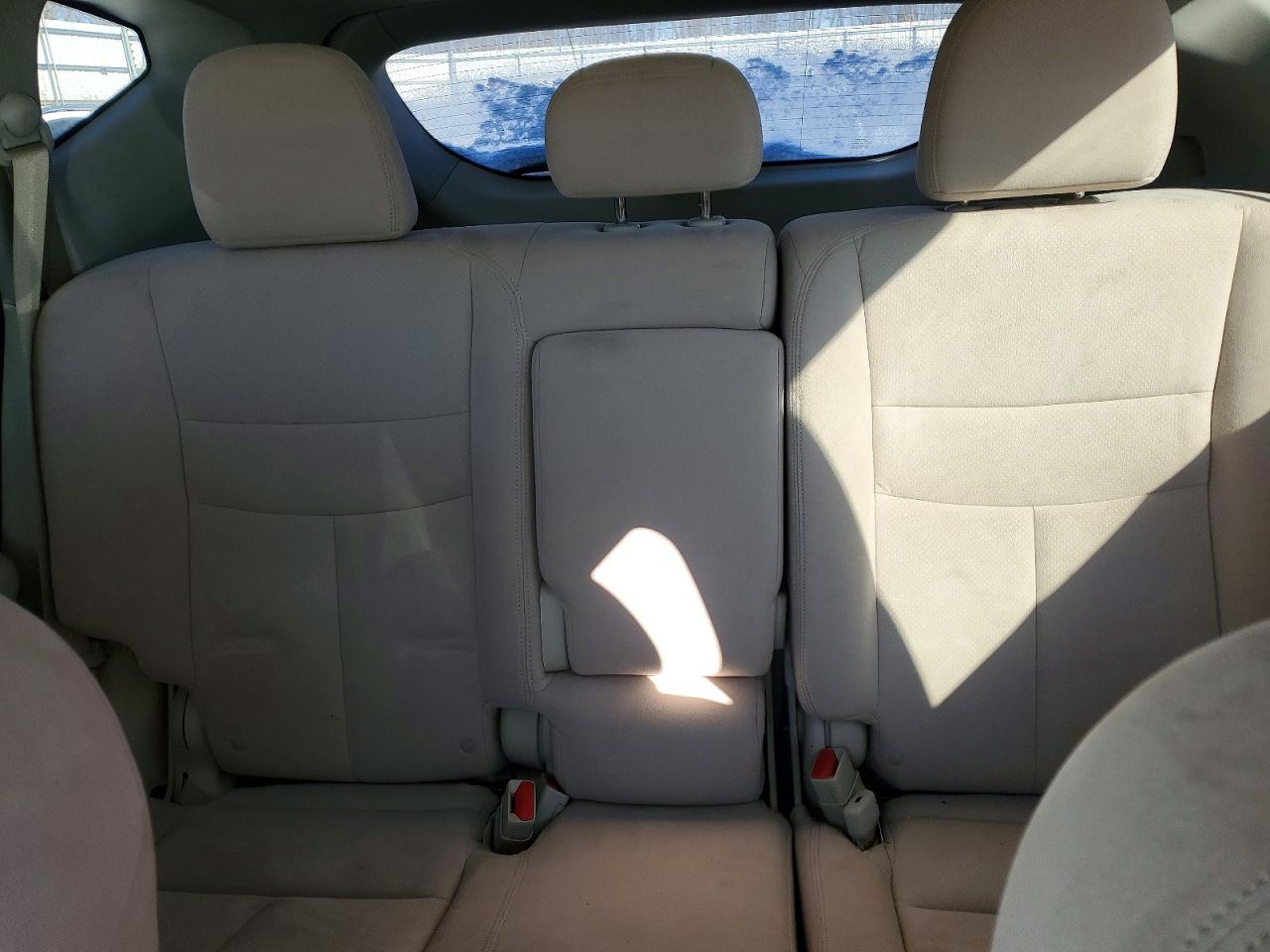 2015 NISSAN MURANO S photo 28