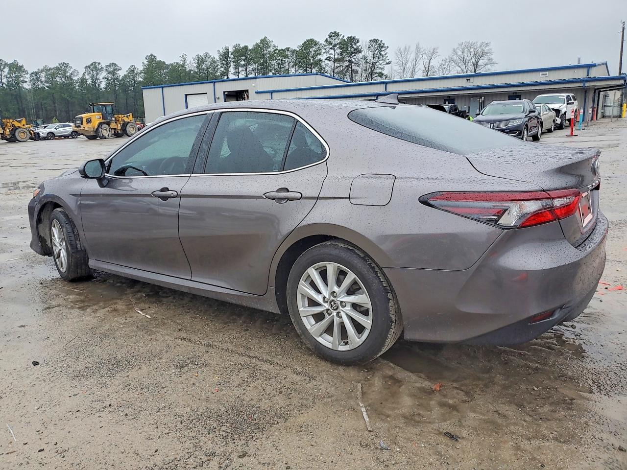 2024 TOYOTA CAMRY LE photo 2