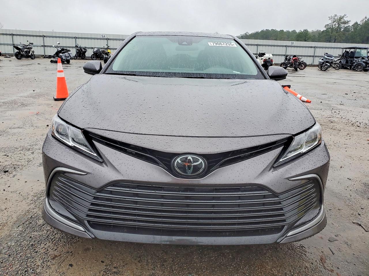 2024 TOYOTA CAMRY LE photo 5