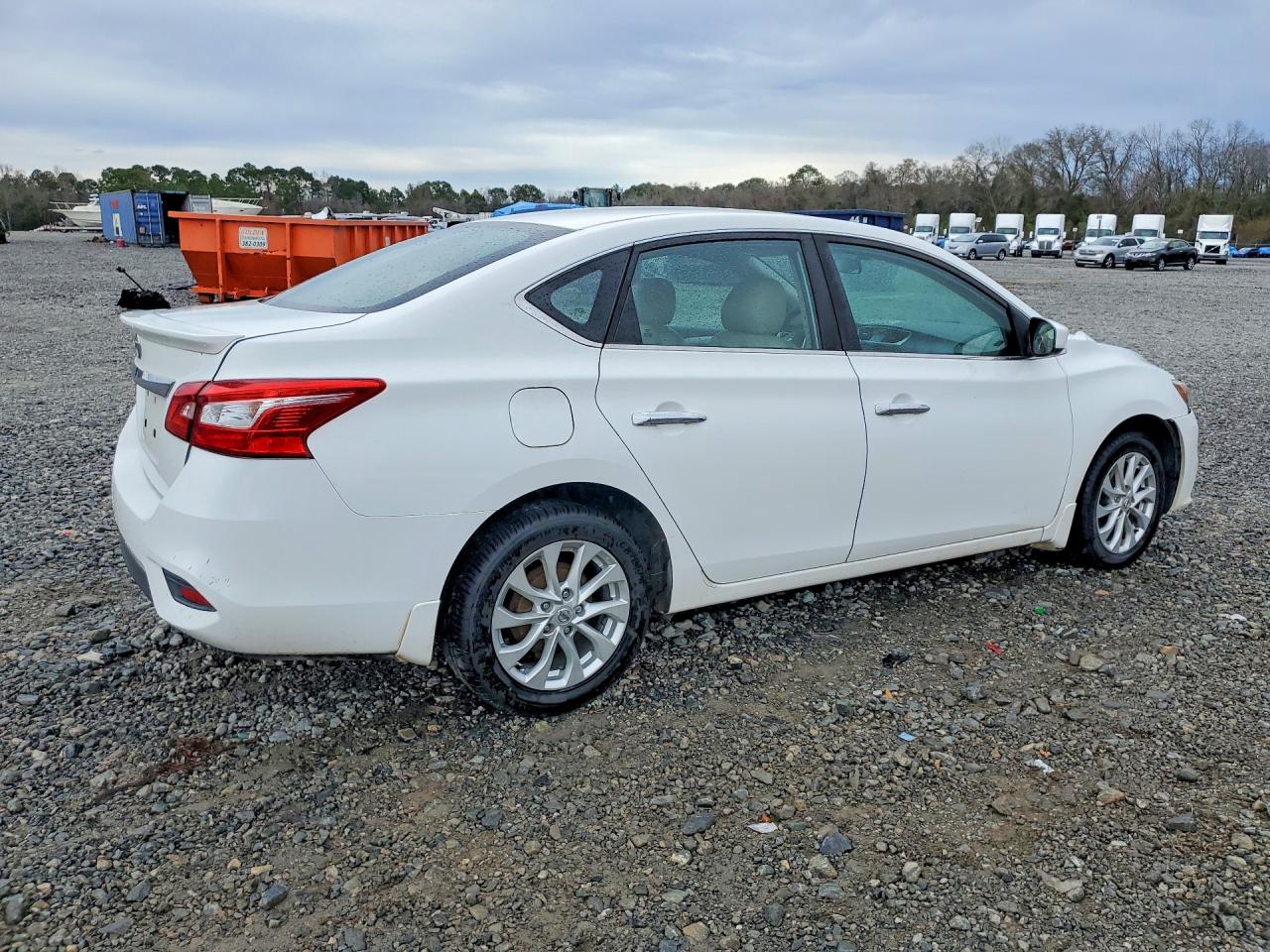 2017 NISSAN SENTRA S photo 3