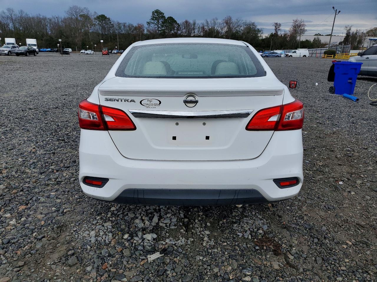 2017 NISSAN SENTRA S photo 6