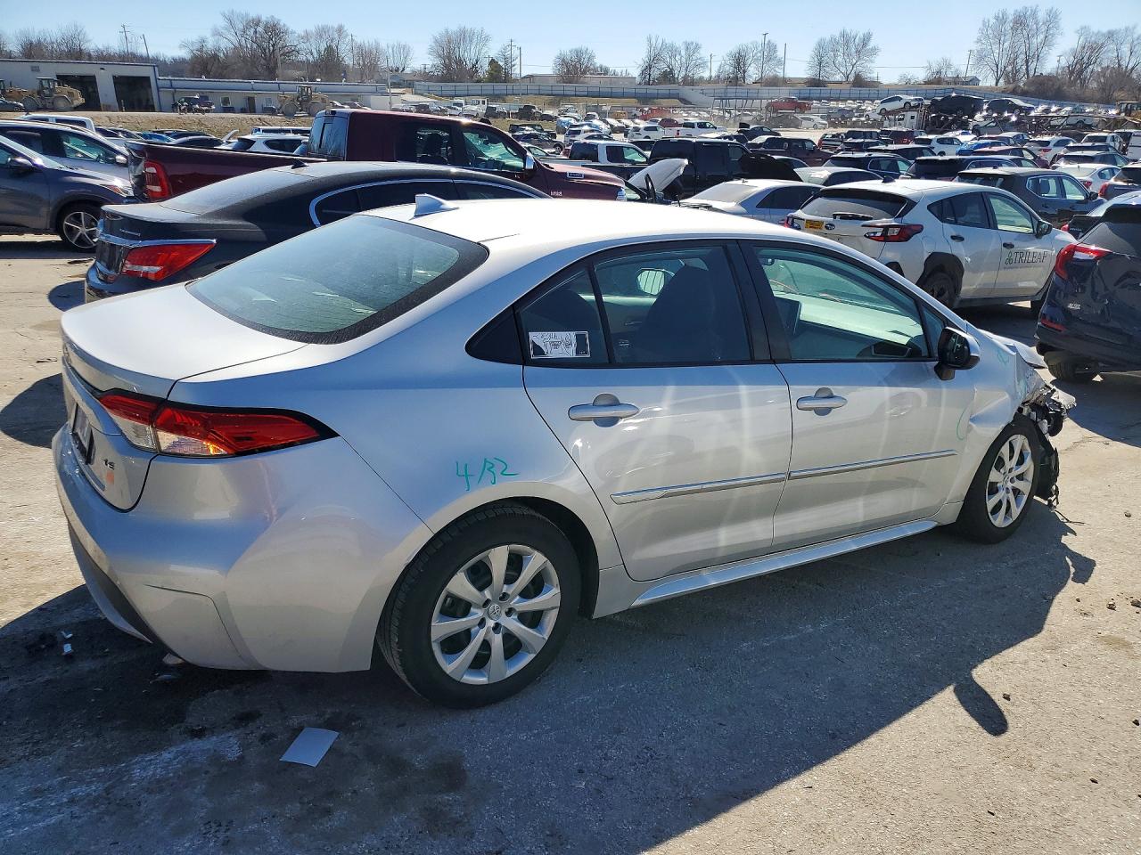 2021 TOYOTA COROLLA LE photo 7