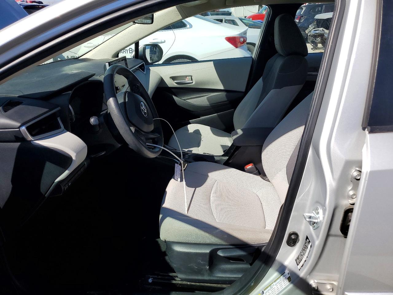 2021 TOYOTA COROLLA LE photo 19