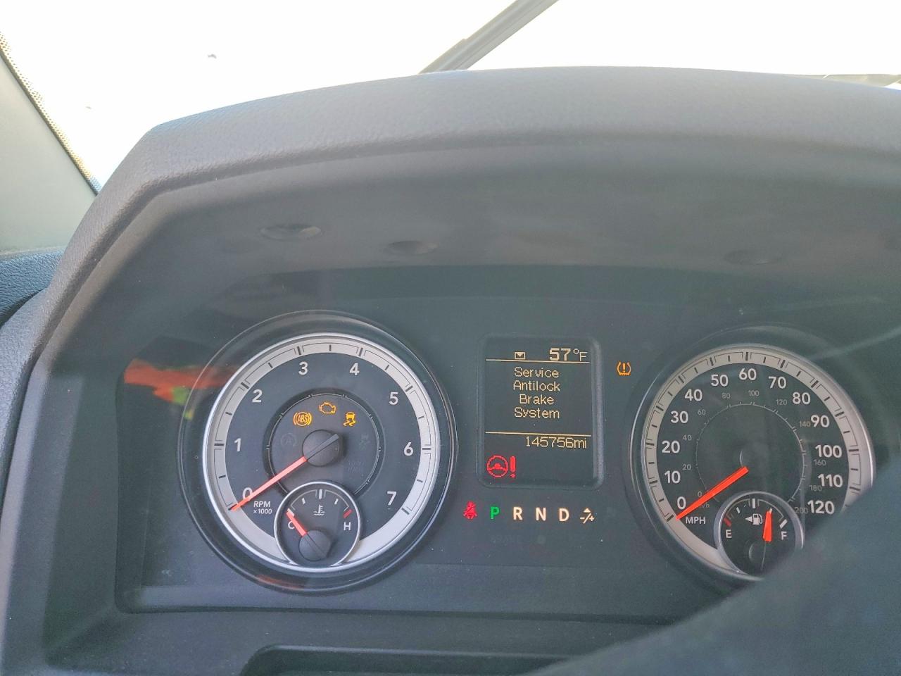 2014 RAM 1500 ST photo 9